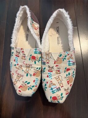 Toms Beige Holiday Sloth Print Faux-Fur Lined Slip-Ons